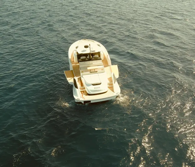 Zuma Yacht Photos Pics 