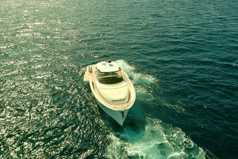 Zuma Yacht Photos Pics 
