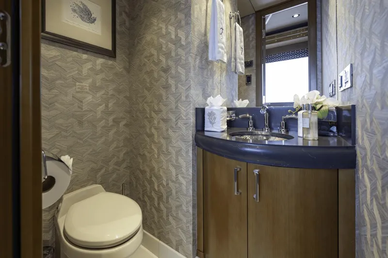 Far Niente Yacht Photos Pics 