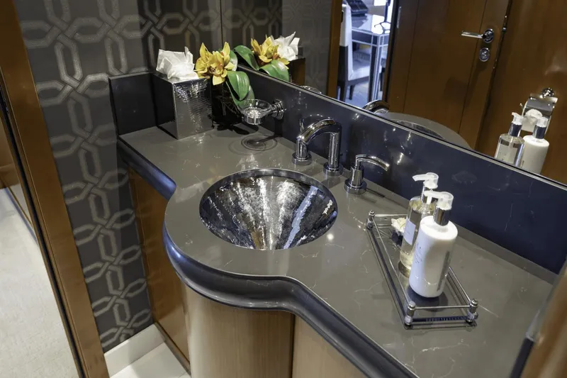 Far Niente Yacht Photos Pics 