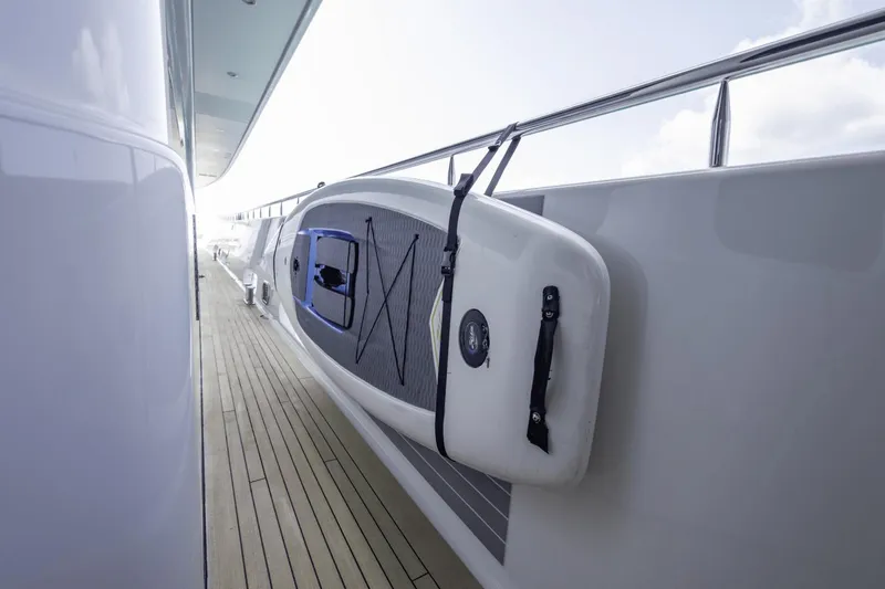 Far Niente Yacht Photos Pics 