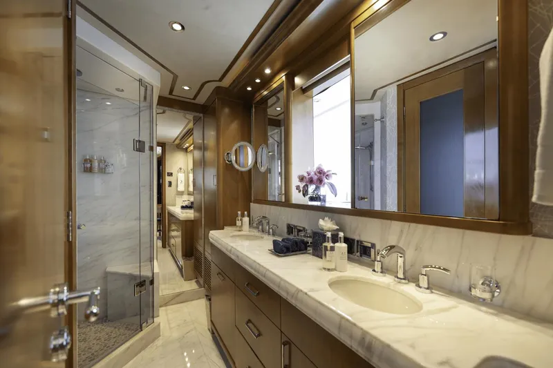 Far Niente Yacht Photos Pics 