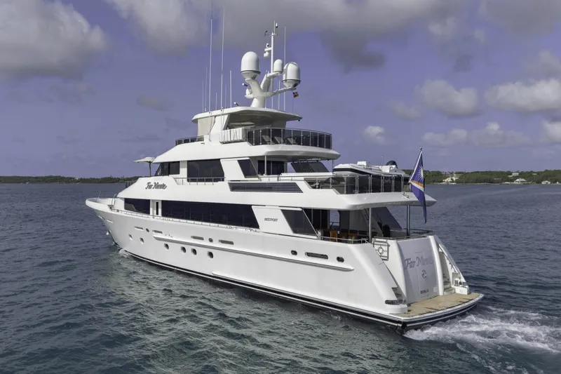 Far Niente Yacht Photos Pics 