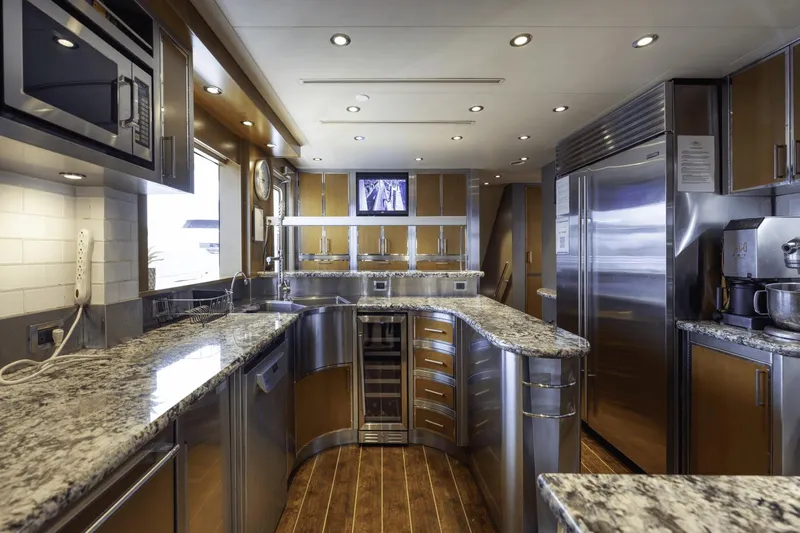 Far Niente Yacht Photos Pics 