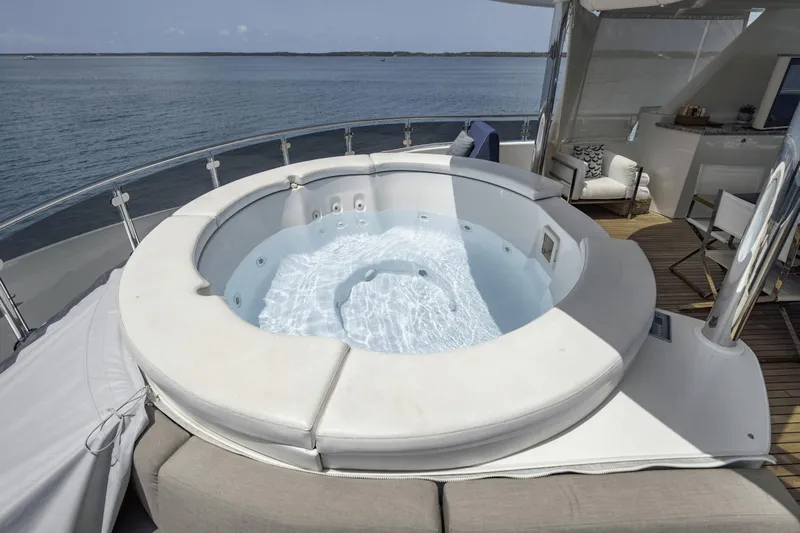 Far Niente Yacht Photos Pics 