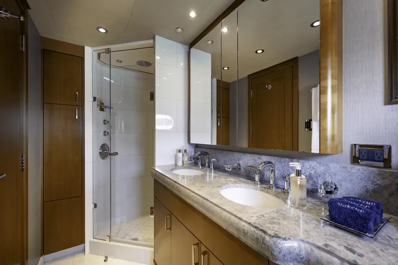 Far Niente Yacht Photos Pics 