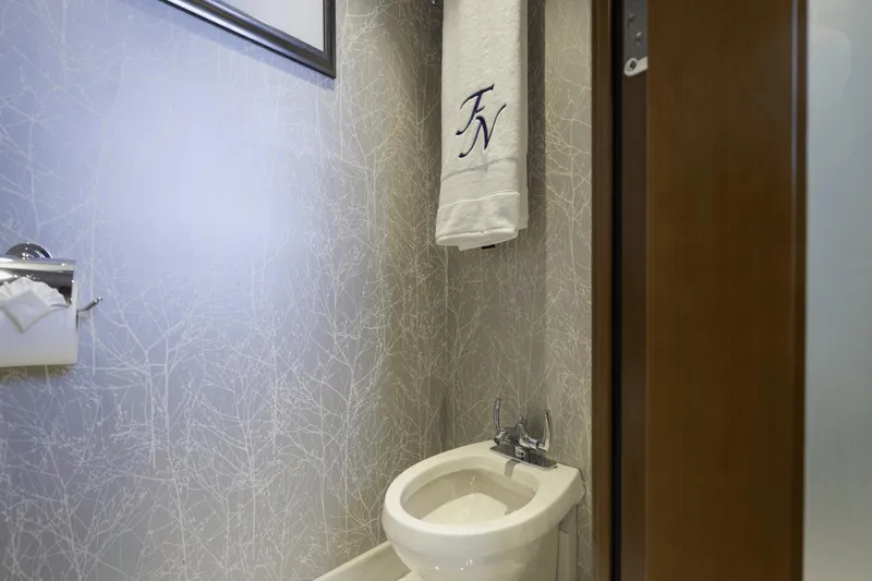 Far Niente Yacht Photos Pics 