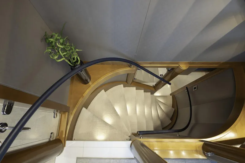 Far Niente Yacht Photos Pics 