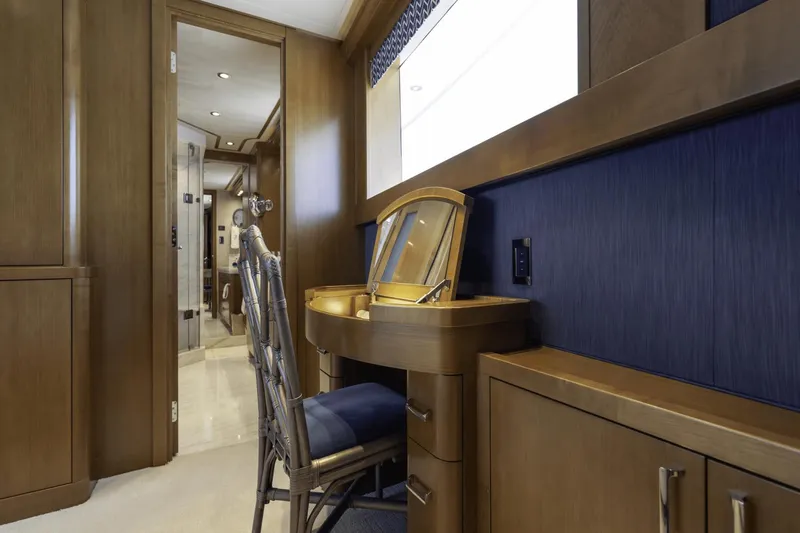 Far Niente Yacht Photos Pics 