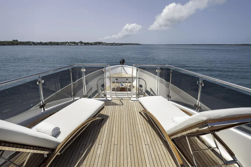 Far Niente Yacht Photos Pics 