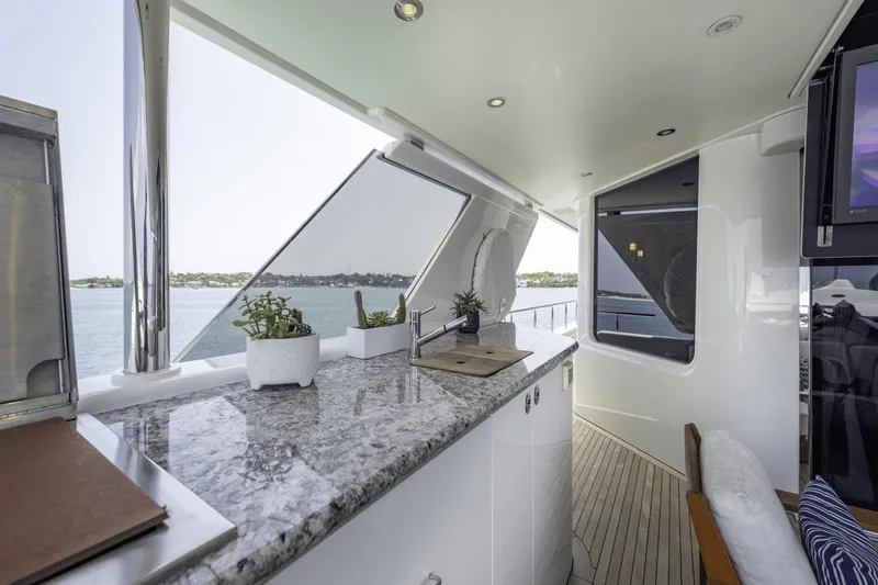 Far Niente Yacht Photos Pics 