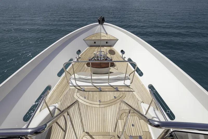 Far Niente Yacht Photos Pics 