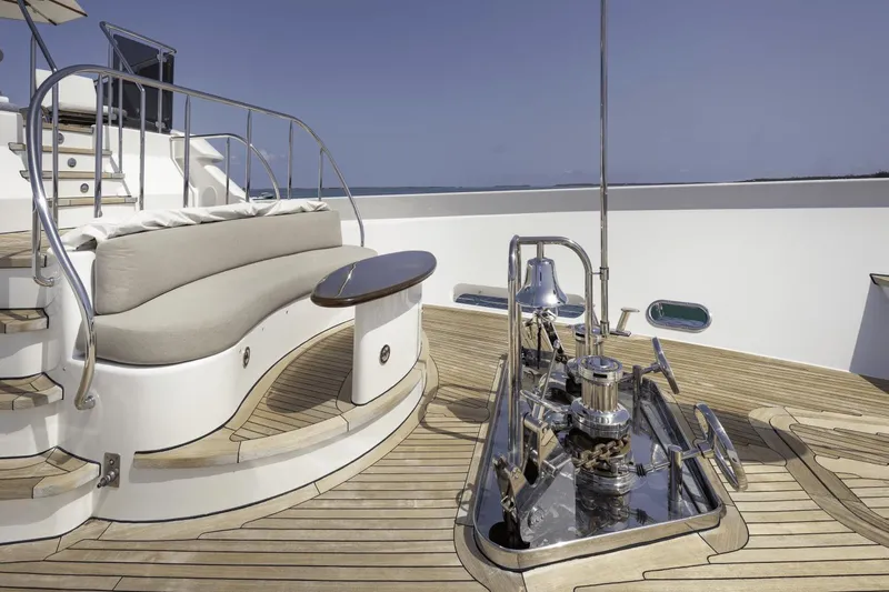 Far Niente Yacht Photos Pics 