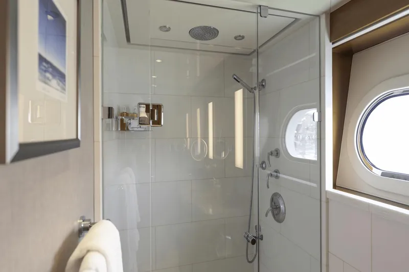 Far Niente Yacht Photos Pics 