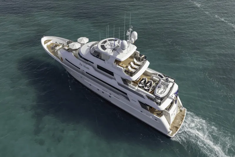 Far Niente Yacht Photos Pics 