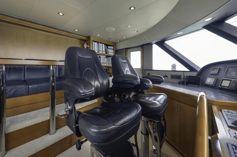 Far Niente Yacht Photos Pics 