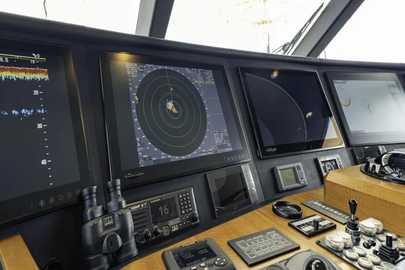 Far Niente Yacht Photos Pics 