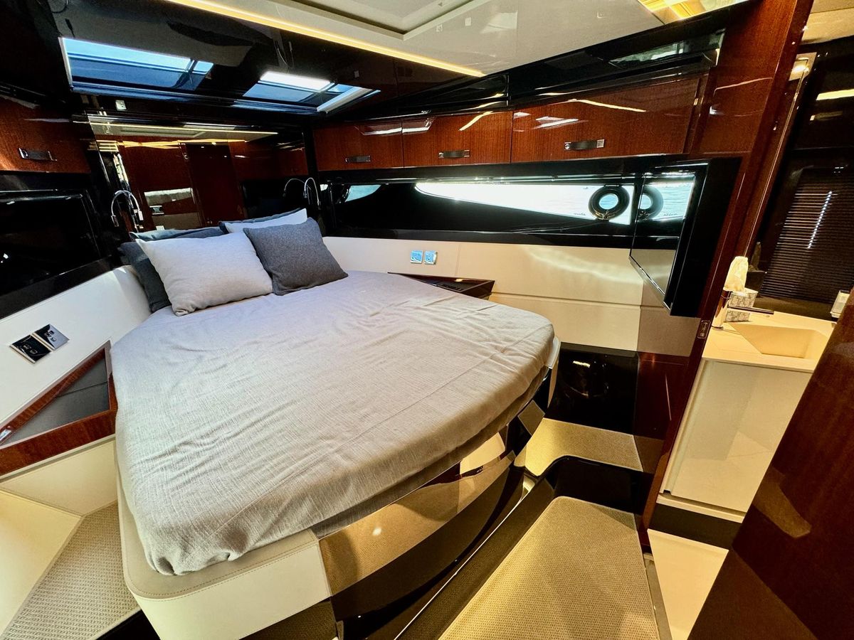 2021 Riva 56 
