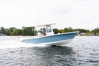 Sea Hunt Ultra 245 SE