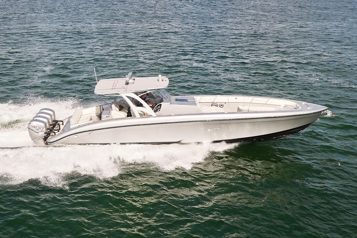 2019 Midnight Express 43 