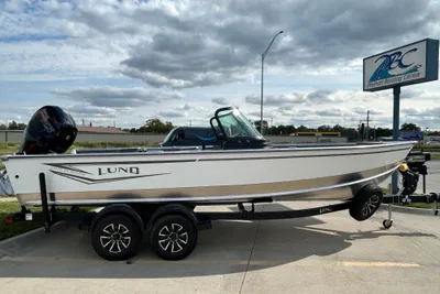 Lund 2075 Alaskan Sport