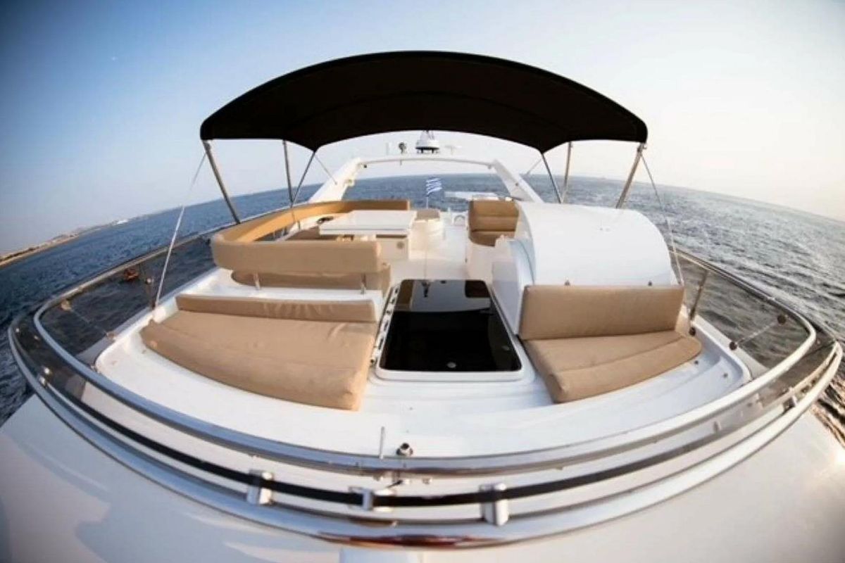 2002 Ferretti Yachts 73 