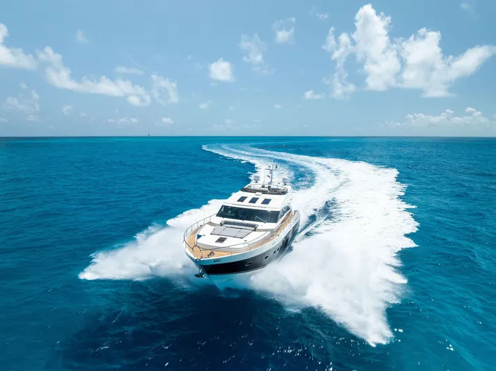 Mojo II Yacht Photos Pics 