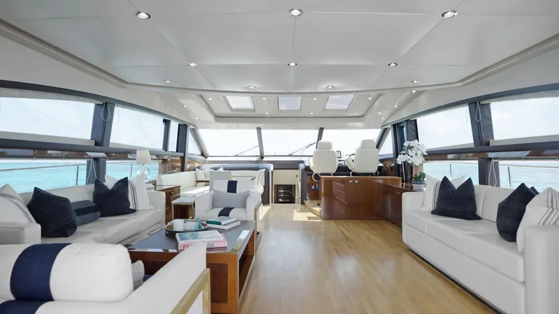 Mojo II Yacht Photos Pics 