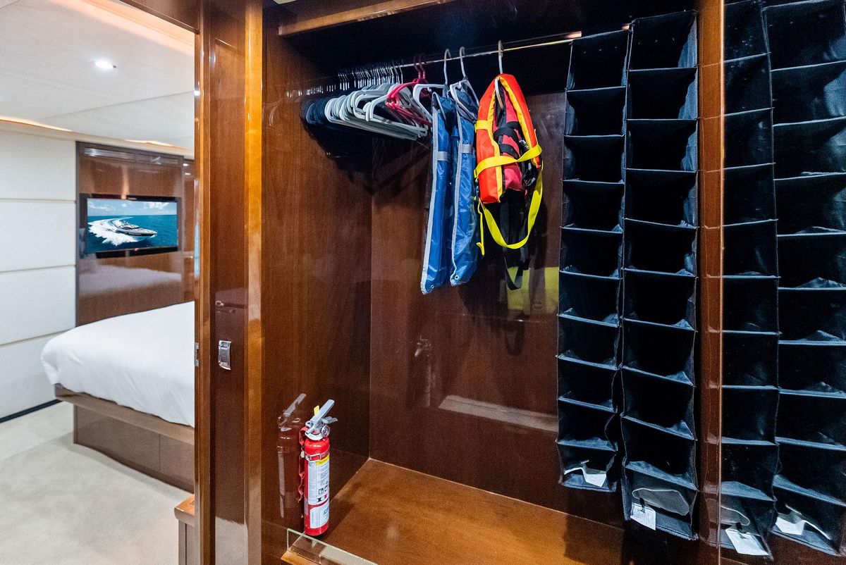 2009 Princess 85 