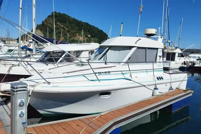 1995 Beneteau Antares 805