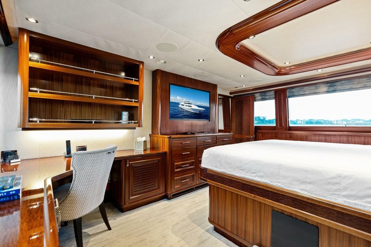 2011 Westport 112 