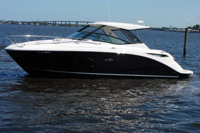 2018 Sea Ray 320 Sundancer