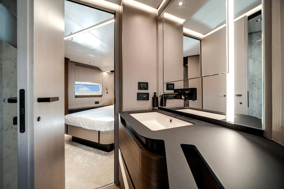 2025 Azimut 80 