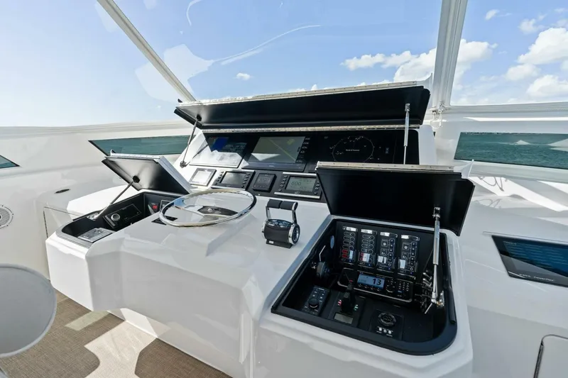 Mana Yacht Photos Pics 