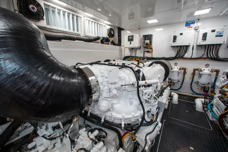 Mana Yacht Photos Pics 