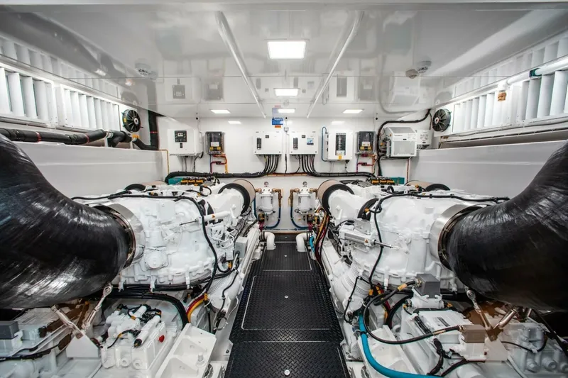 Mana Yacht Photos Pics 