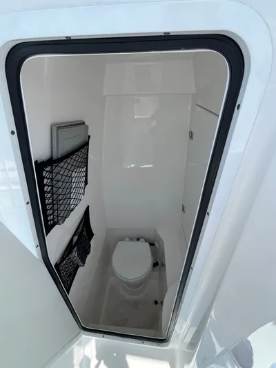  Yacht Photos Pics 2025 Contender 25T~Legasea Marine