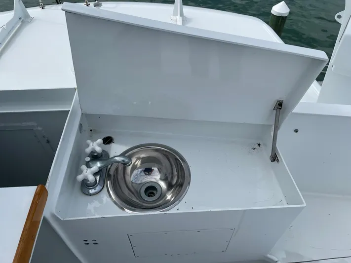  Yacht Photos Pics Outdoor sink on 1965 Burger 78' Cockpit Flybridge Motor Yacht.