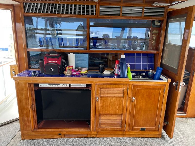 1965 Burger 78' Cockpit Flybridge Motor Yacht