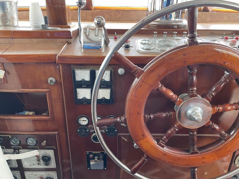 1965 Burger 78' Cockpit Flybridge Motor Yacht