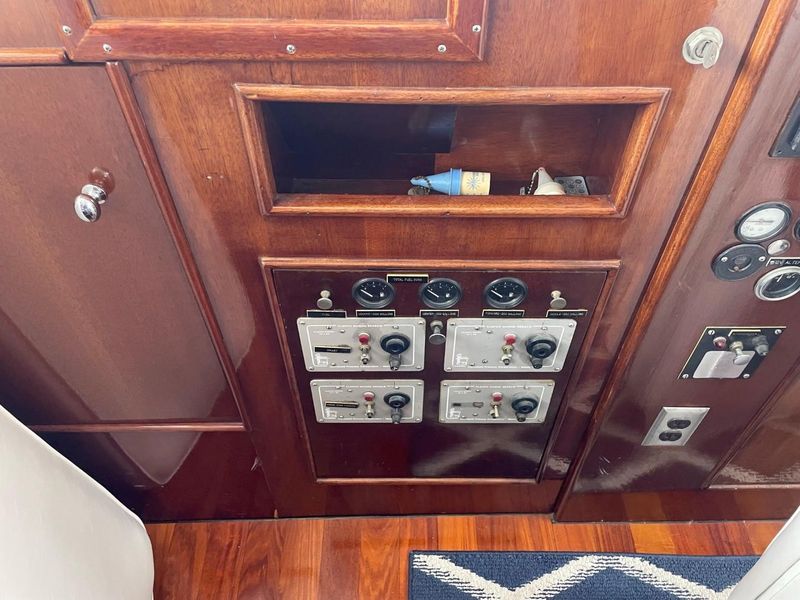 1965 Burger 78' Cockpit Flybridge Motor Yacht