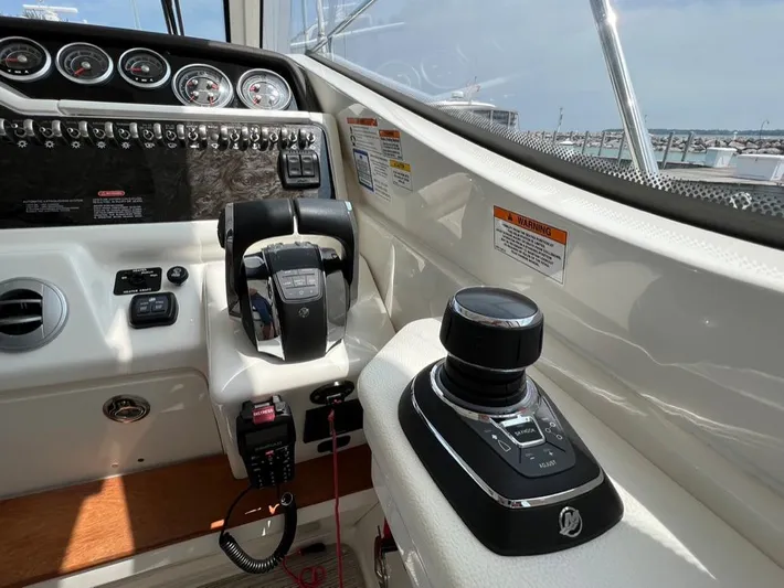 Yacht Photos Pics 2019 Sea Ray Sundancer 350 Coupe helm with controls and gauges.