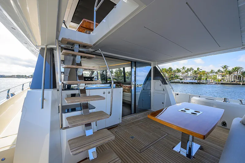 Irish Eyes Yacht Photos Pics 