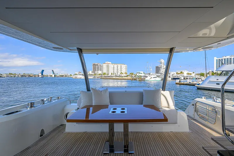 Irish Eyes Yacht Photos Pics 