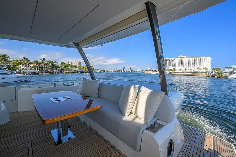 Irish Eyes Yacht Photos Pics 