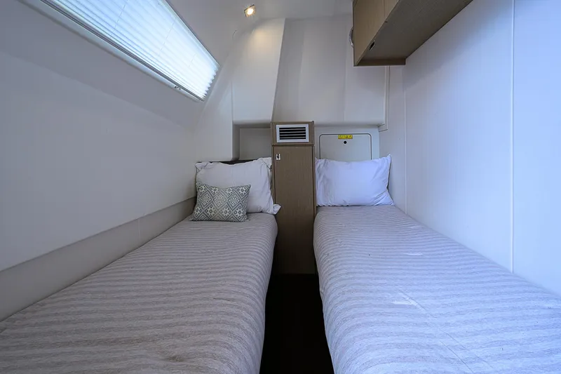 Irish Eyes Yacht Photos Pics 