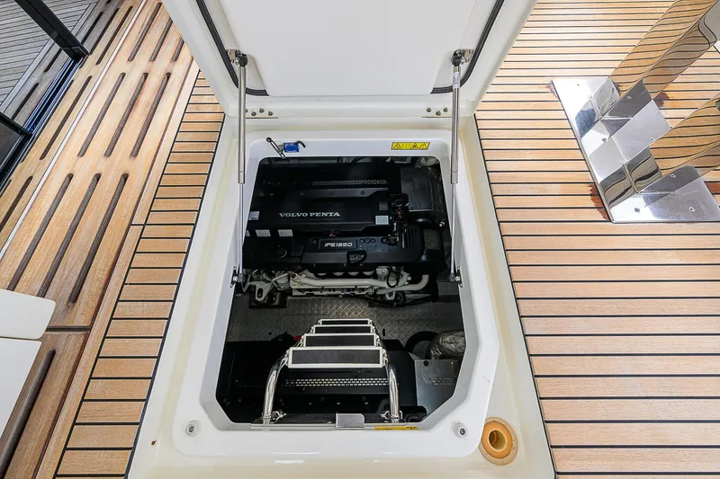 Irish Eyes Yacht Photos Pics 