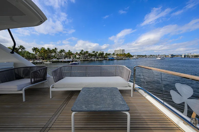 Irish Eyes Yacht Photos Pics 