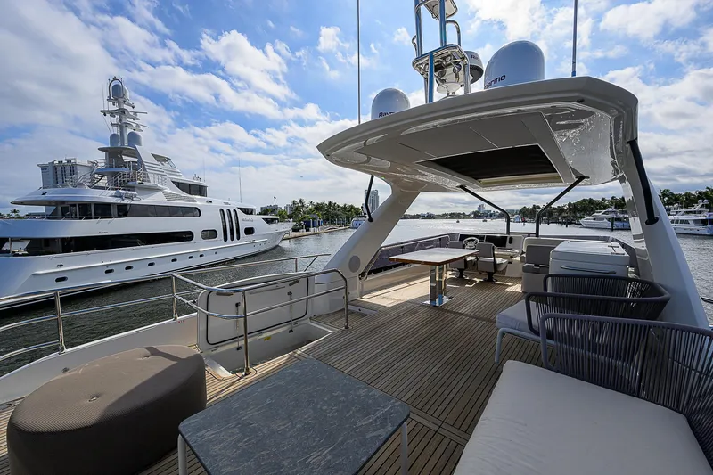 Irish Eyes Yacht Photos Pics 