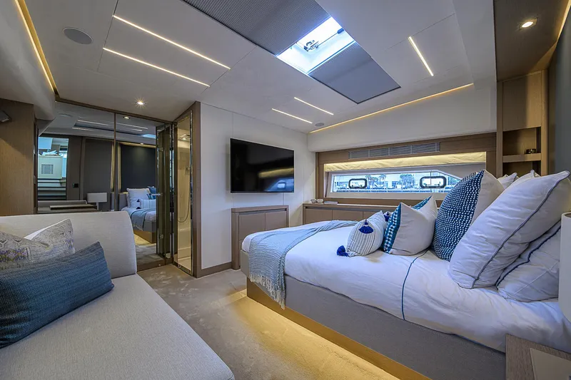 Irish Eyes Yacht Photos Pics 